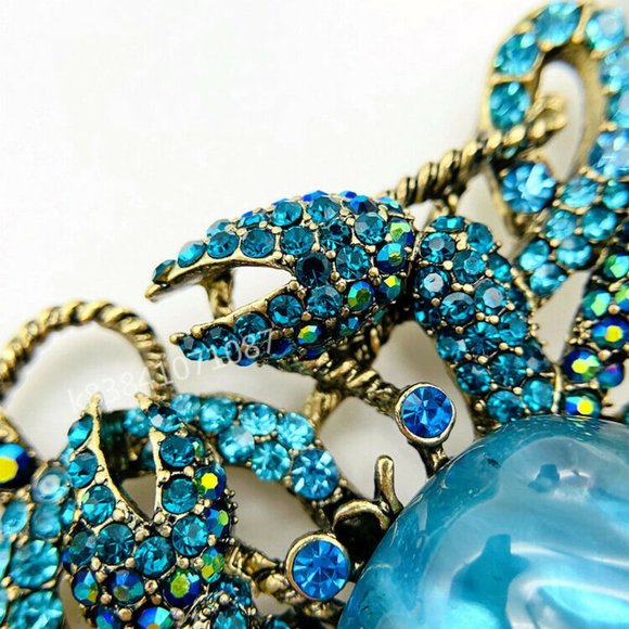 Magnificent HEIDI DAUS "Crabby" Crystal Triple Strand Beaded Necklace NWOT - Picture 4 of 10